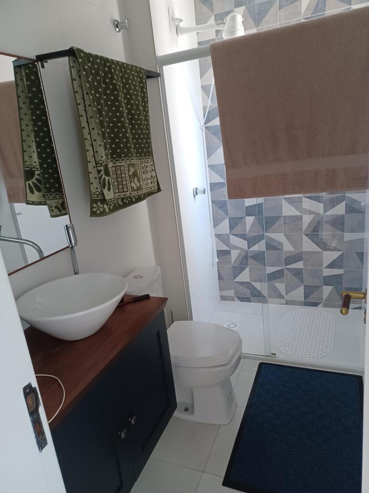 Apto A Uma Quadra Da Apartamento